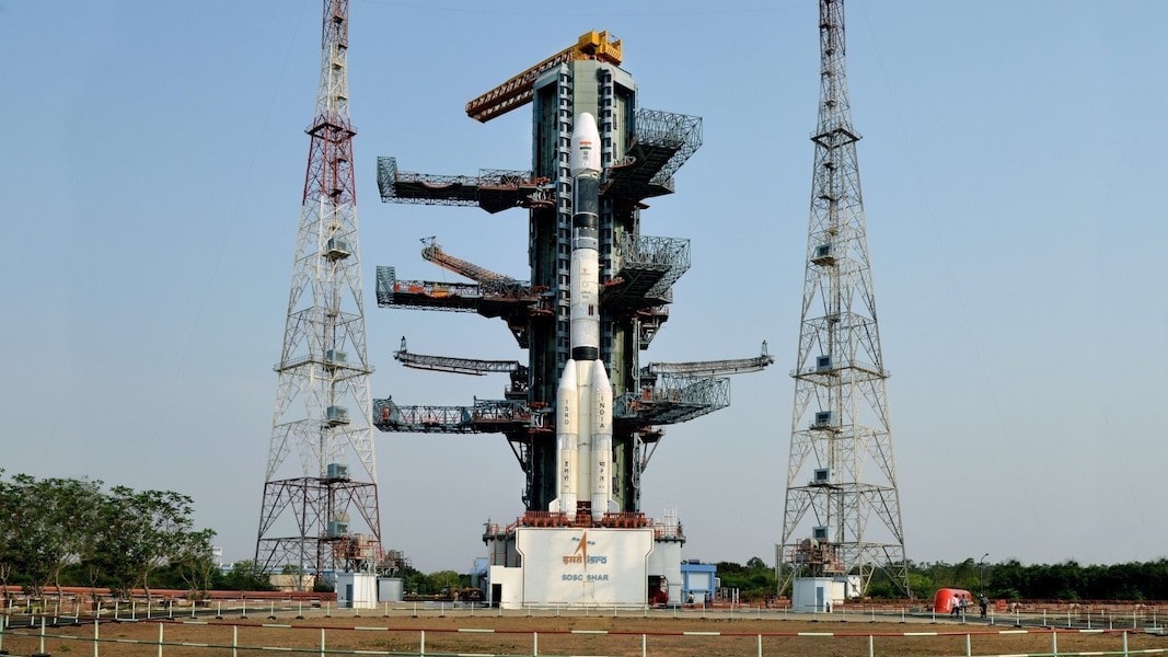 GSLV Mk III-ISRO is Going to Make History Tomorrow, All Set to Launch Lunar Mission Chandrayaan 2-Science-Space News-techinfoBiT