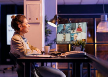 India hybrid work model, GCC hybrid work, Silicon Valley RTO failure, Amazon return to office mandate, hybrid work India 2025-techinfoBiT